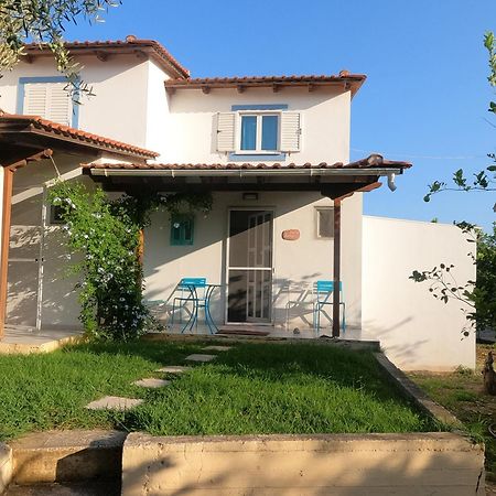 Spiti Ostria Villa Aigio Exterior foto